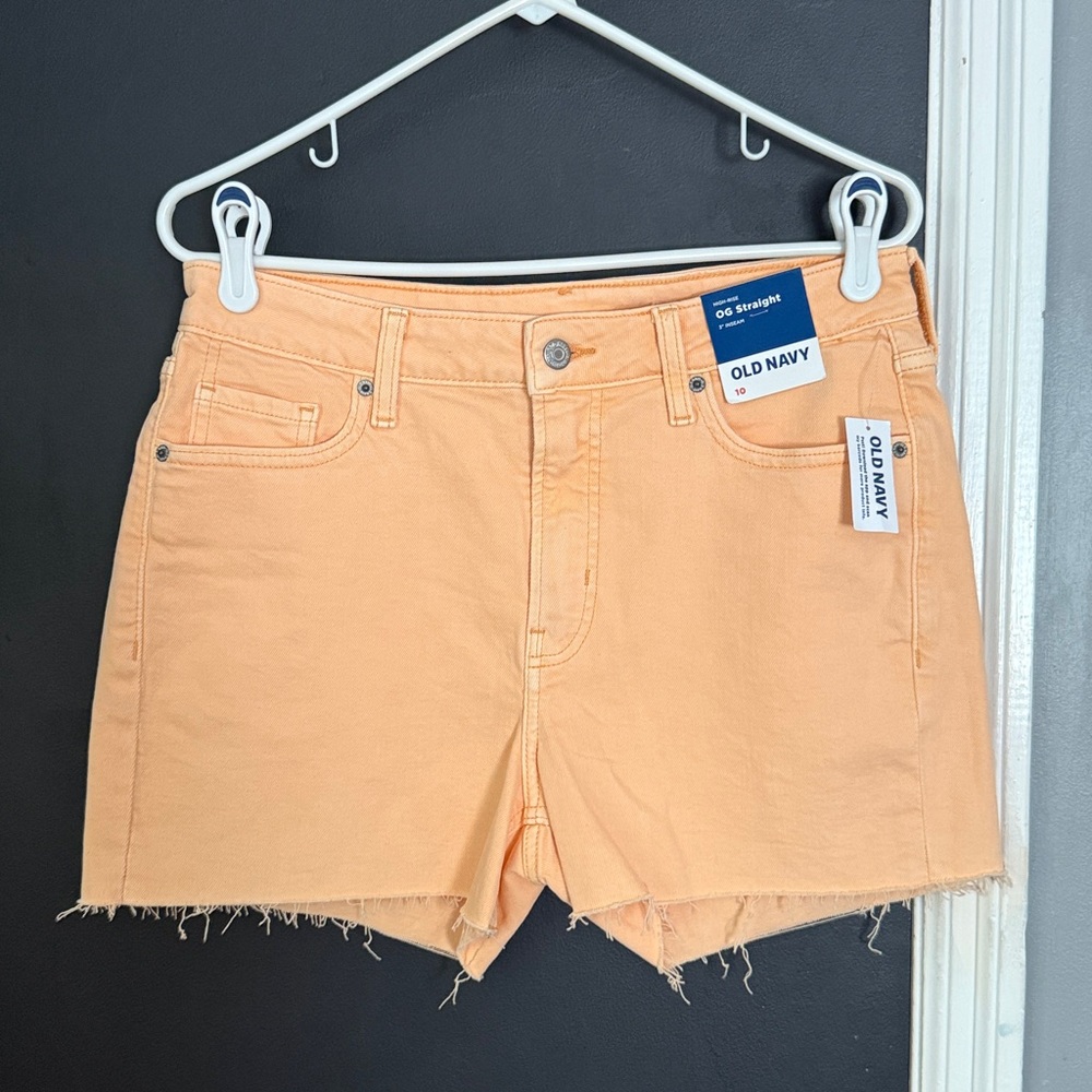 Old Navy High-Rise OG Straight 3” Inseam Size: 10 Raw Hems - Picture 2 of 8
